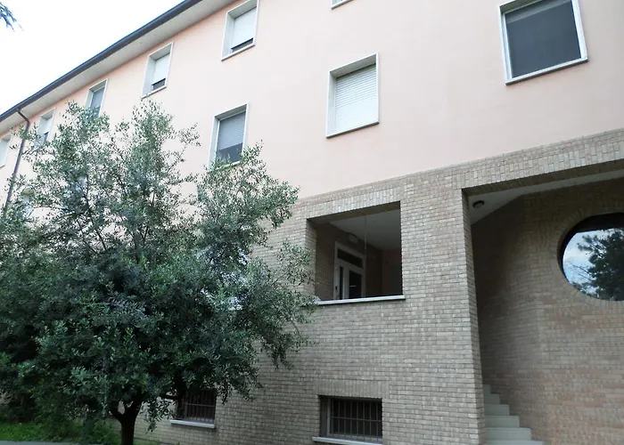 Camplus Living Il Cenacolo 페라라