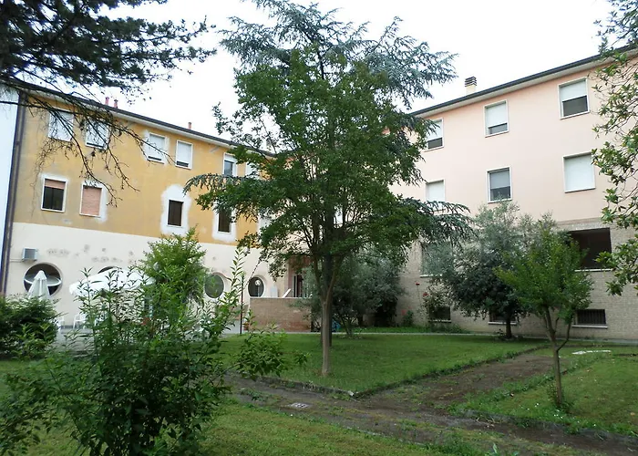 Pensionat Camplus Living Il Cenacolo Ferrara